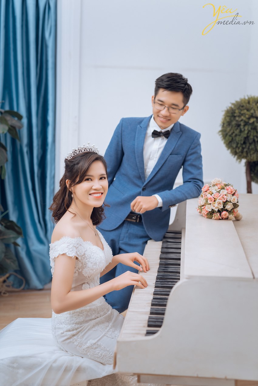 ảnh cưới chụp phong cách tự nhiên nhất hà nội theo phong cách hàn quốc trong studio ở đâu giá rẻ