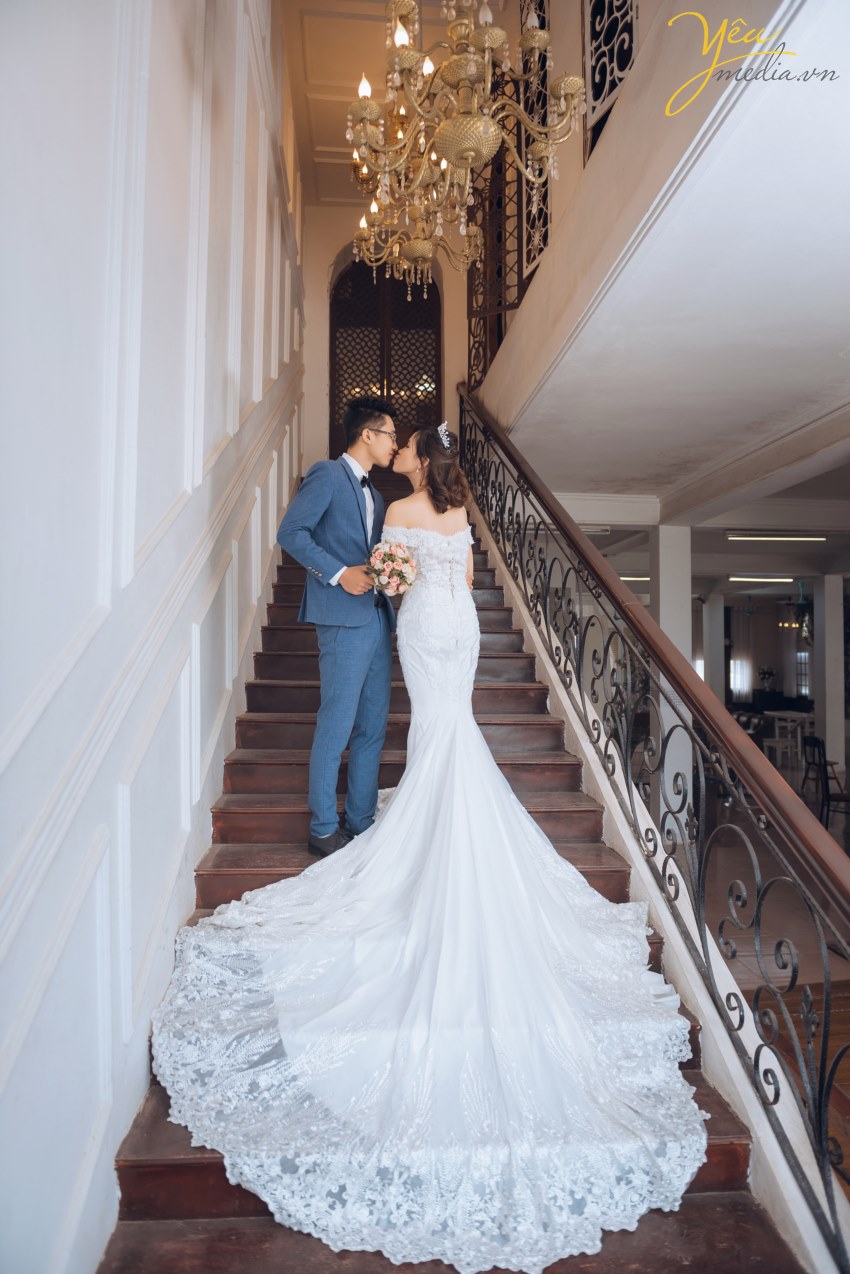 ảnh cưới chụp phong cách tự nhiên nhất hà nội theo phong cách hàn quốc trong studio ở đâu giá rẻ