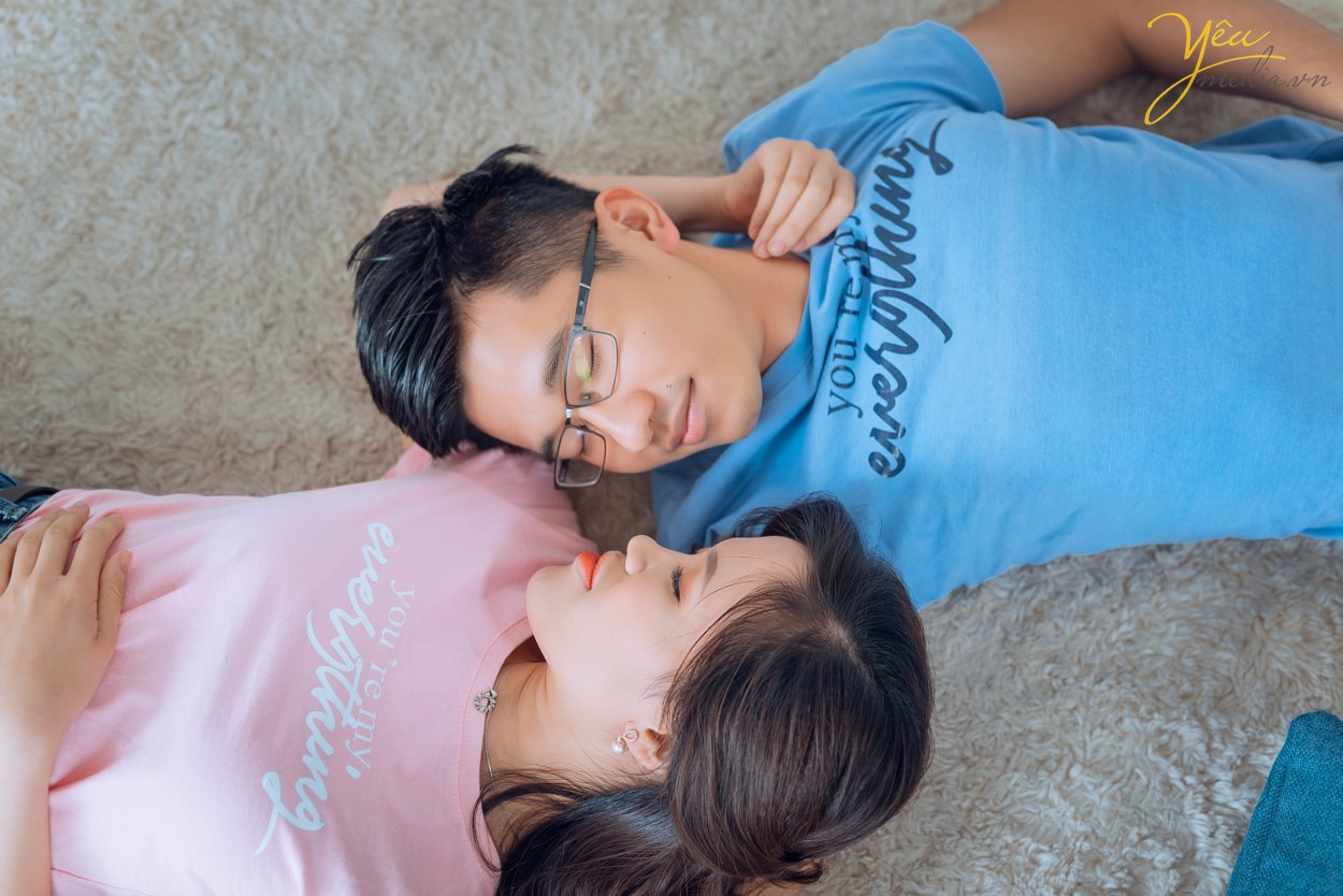 ảnh cưới chụp phong cách tự nhiên nhất hà nội theo phong cách hàn quốc trong studio ở đâu giá rẻ