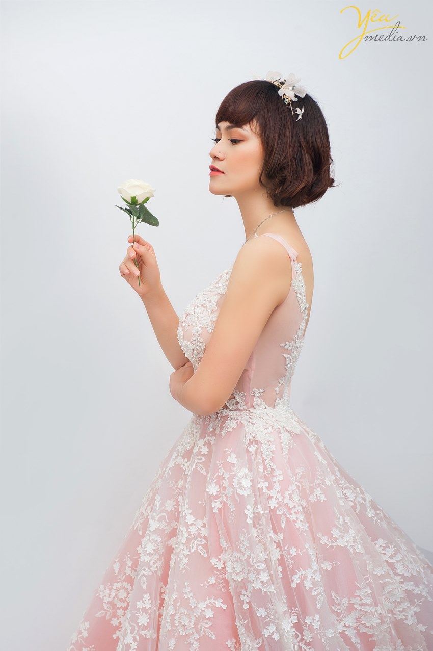 chụp ảnh cho ca sĩ làm bìa đĩa album single ở hà nội có studio nào đẹp