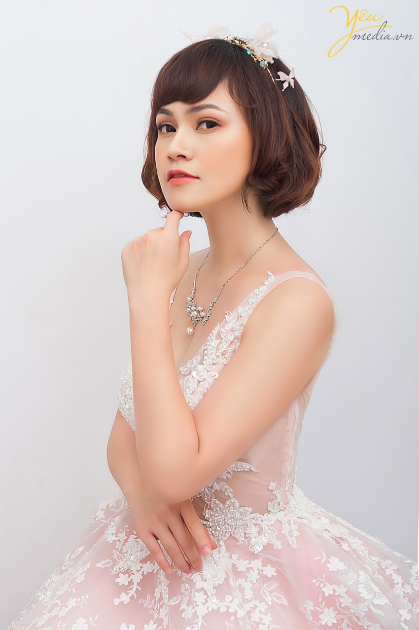 chụp ảnh cho ca sĩ làm bìa đĩa album single ở hà nội có studio nào đẹp