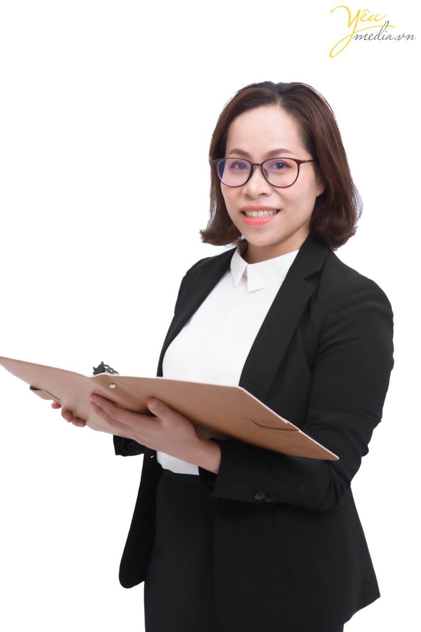 Nhiều người chưa để ý đến điều này, nhưng khi là một kế toán giỏi, làm việc trong một công ty chuyên nghiệp, nếu bạn có hình ảnh đẹp và phong thái tự tin, hình ảnh thu hút nữa thì sẽ tự cộng cho mình 1 điểm cộng rất lớn!