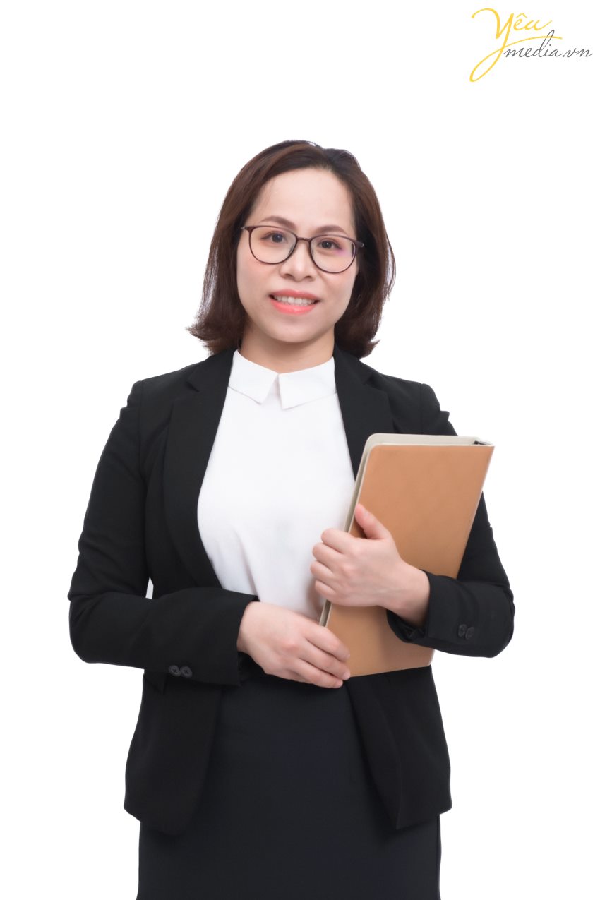 Nhiều người chưa để ý đến điều này, nhưng khi là một kế toán giỏi, làm việc trong một công ty chuyên nghiệp, nếu bạn có hình ảnh đẹp và phong thái tự tin, hình ảnh thu hút nữa thì sẽ tự cộng cho mình 1 điểm cộng rất lớn!