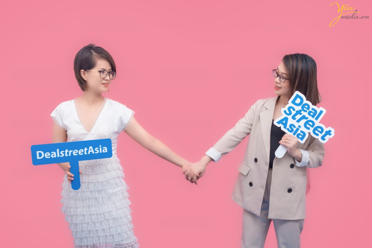 Yêu Media có vinh hạnh chụp ảnh cho nhân sự của Công ty truyền thông DealStreetAsia trong studio của mình tại Hà Nội.