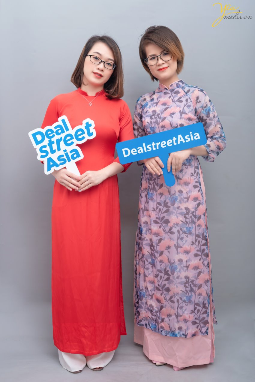 Yêu Media có vinh hạnh chụp ảnh cho nhân sự của Công ty truyền thông DealStreetAsia trong studio của mình tại Hà Nội.