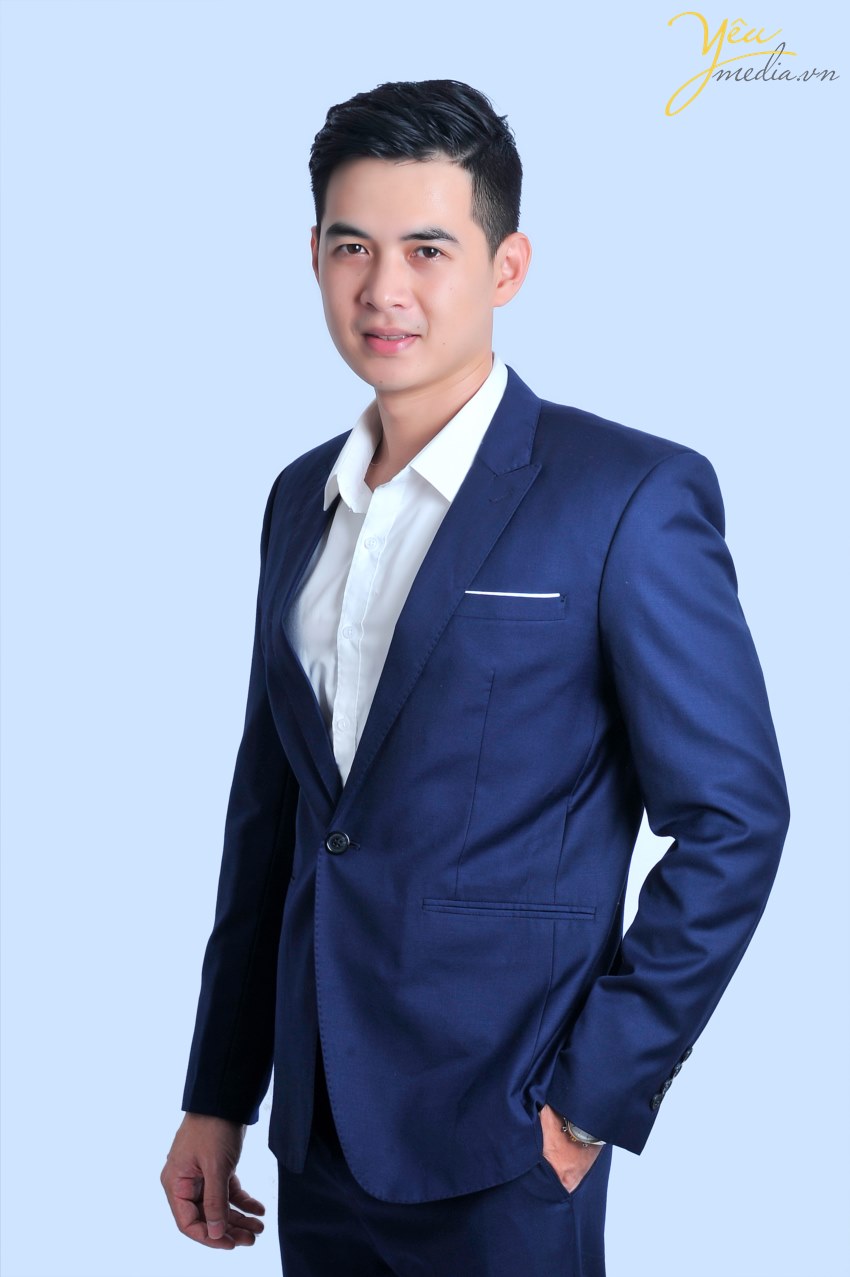 Một bức hình profile quả thực rất quan trọng : nếu bạn không có một bức ảnh profile ấn tượng và thể hiện được đúng thần thái của bản thân thì tốt hơn hết là không để ảnh thay vì dùng ảnh thẻ 3x4, trừ khi được yêu cầu trong hồ sơ xin việc.