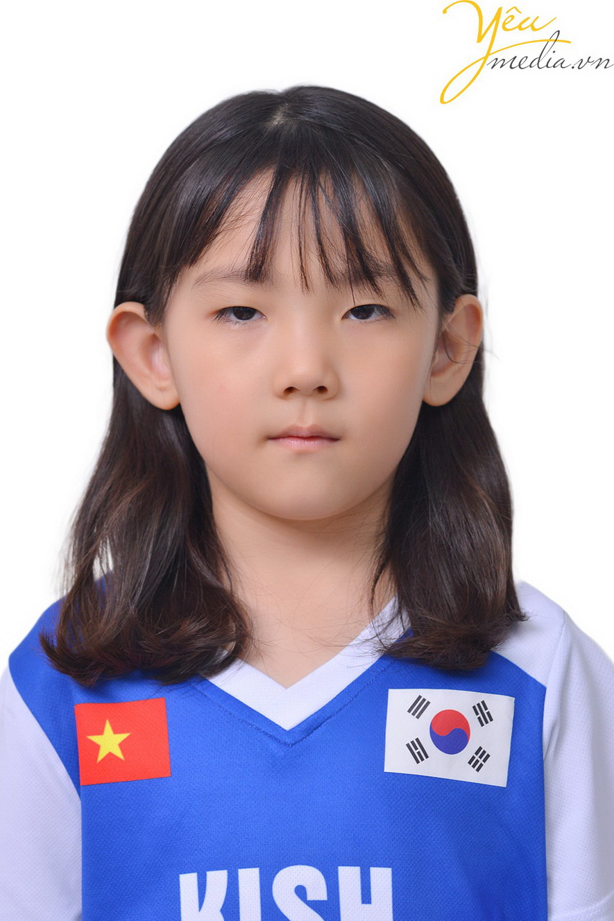 Chụp ảnh thẻ cho bé cần lưu ý gì