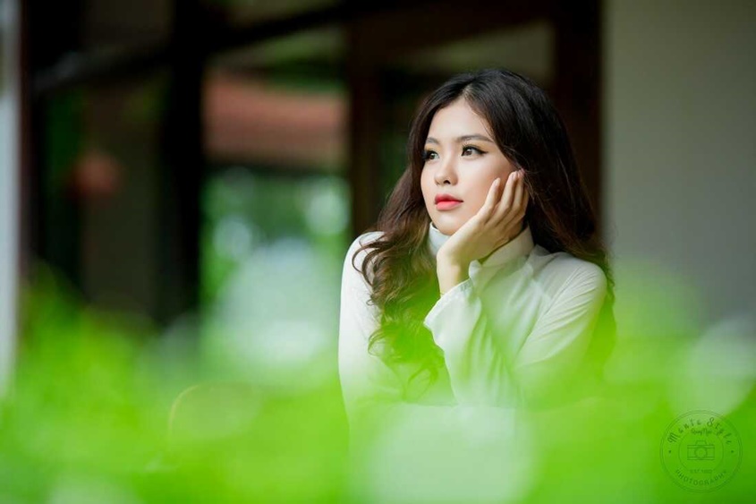 Những cách tạo dáng chụp ảnh với áo dài 2022