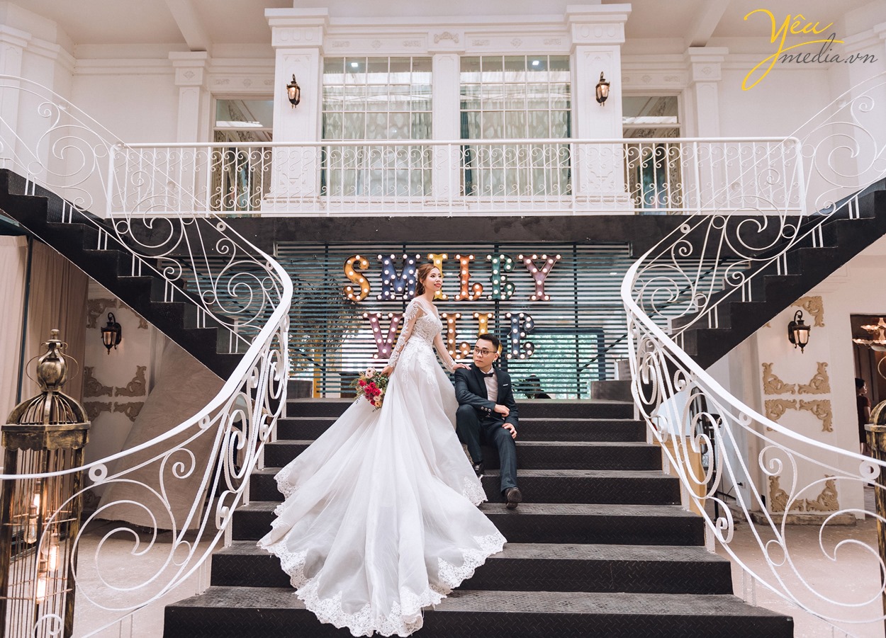 kiểu chụp ảnh phong cách sang chảnh trong pre wedding album