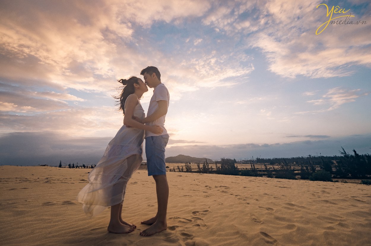 đồi cát ở quy nhơn chụp ảnh cưới đẹp với yêu media studio
