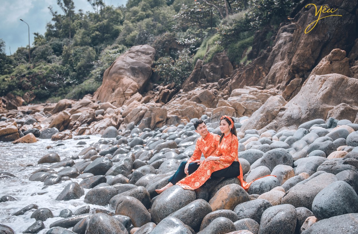 chụp ảnh cưới ở bãi đá biển đẹp nhất việt nam giá bao nhiêu
