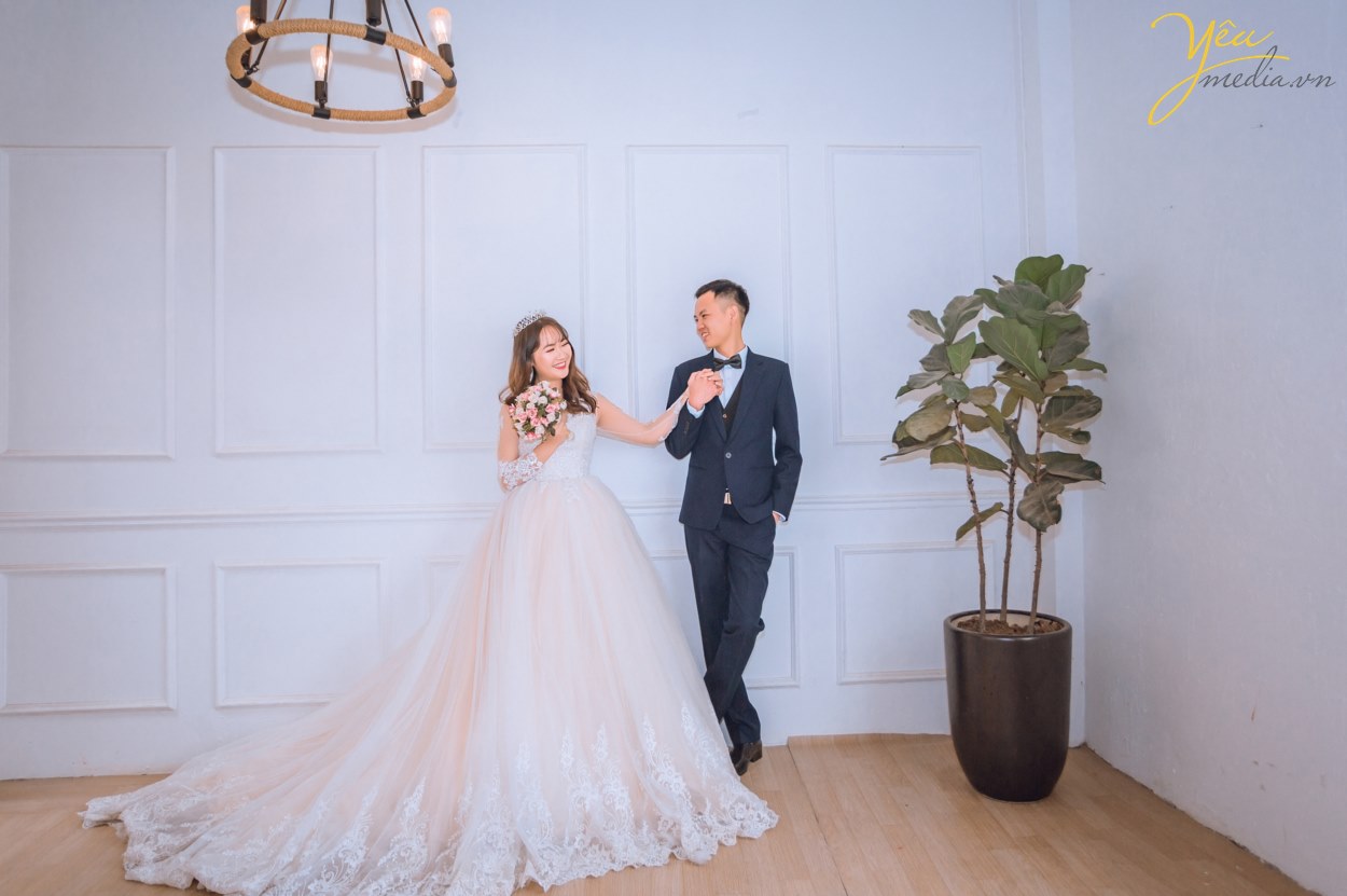 Ảnh cưới Hàn Quốc độc lạ và bắt mắt. Chất lượng ảnh hàng đầu. Book lịch ngay! Nhận ngay chương trình khuyến mại lớn trong năm.