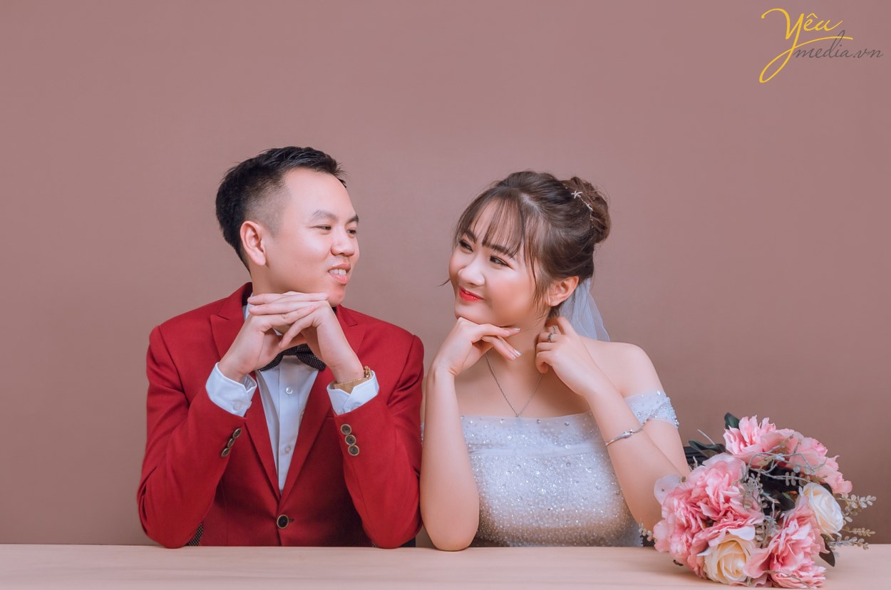 - Trang Điểm cô dâu theo style Hàn Quốc Trang điểm dần trở nên quan trọng, là một phần không thể thiêu với chị em phụ nữ chúng ta. Song , xu ...