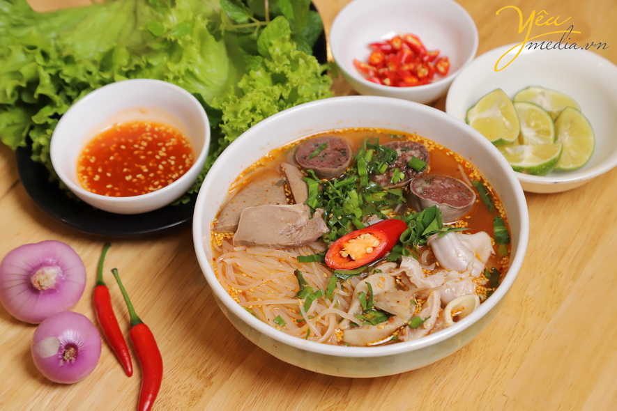 Chụp ảnh món ăn quảng bá thương hiệu cho nhà hàng