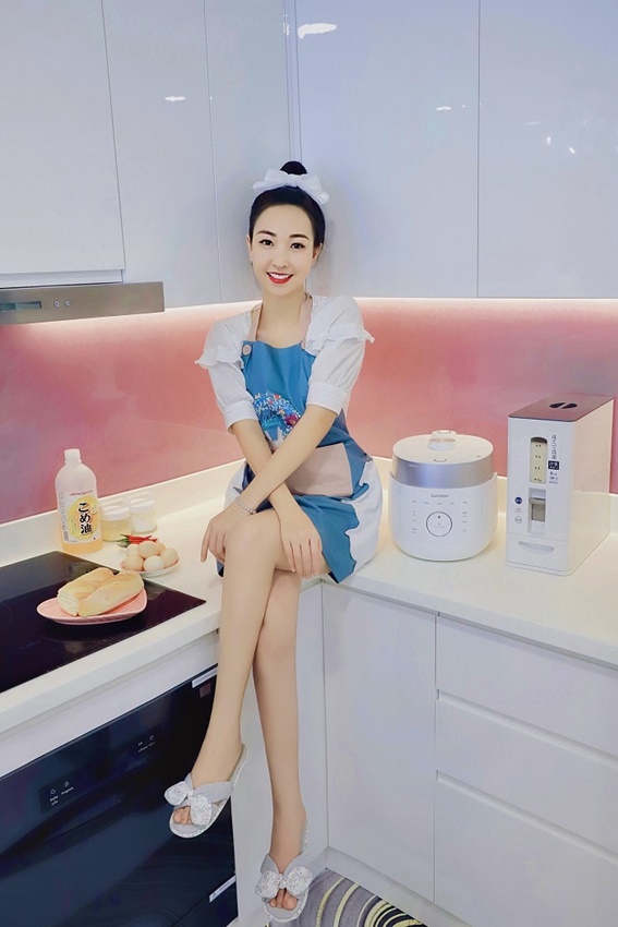 Học cô nàng Trang Nhung Bùi chụp ảnh tại nhà thời Covid