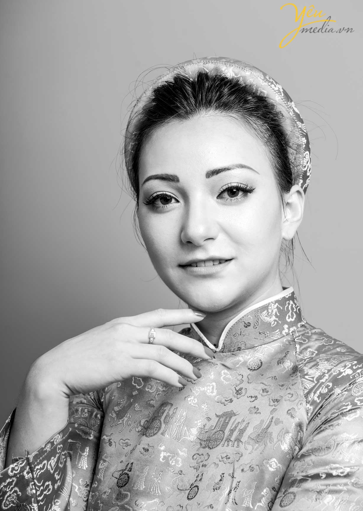 Cô dâu đơn người nước ngoài