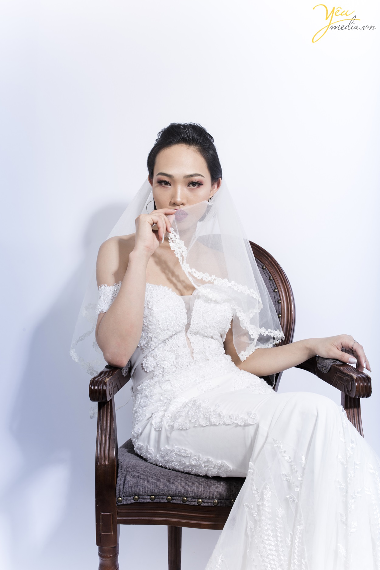 cô dâu cá tính tại studio ảnh viện yêu media