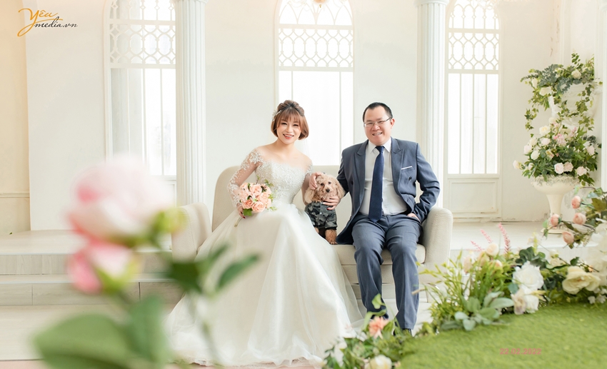 Chụp ảnh cưới cùng thú cưng của cặp đôi Kim Nhượng - Lan Anh