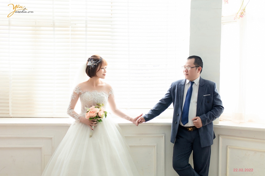 Chụp ảnh cưới cùng thú cưng của cặp đôi Kim Nhượng - Lan Anh