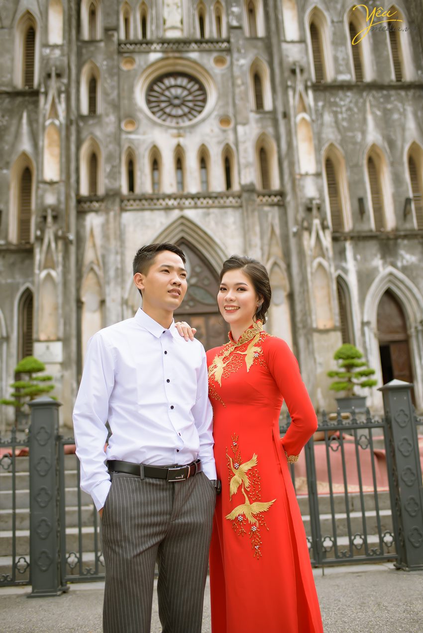 Thời gian chụp ảnh cưới tại Nhà thờ lớn tốt nhất cho các cặp đôi là vào những ngày giữa tuần. Do đây là thời gian mọi người đang làm việc, lượng khách đến tham quan không quá đông. Nó sẽ giúp cho các bạn thuận lợi hơn, có được Album ảnh cưới hoàn hảo nhất.