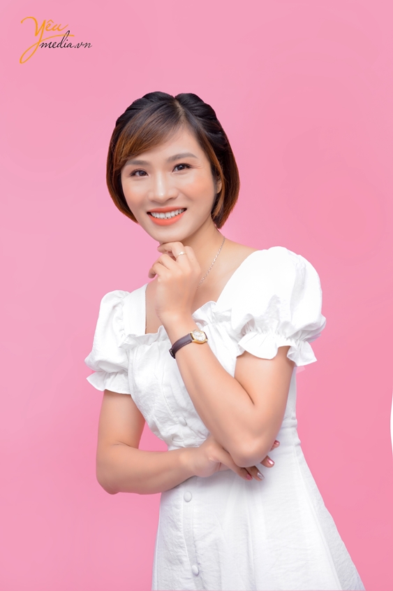 Bộ ảnh chụp trong studio của chị Lưu Ly