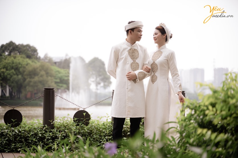 Bộ ảnh cưới của dâu rể Yêu Media chụp tại phim trường santo