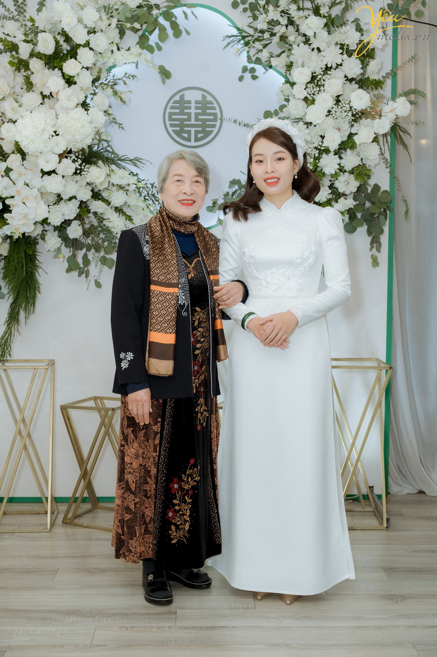 Bộ ảnh ăn hỏi cô dâu Thu Trang và chú rể Duy Đông