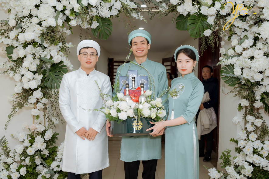 Bộ ảnh ăn hỏi cô dâu Thu Trang và chú rể Duy Đông