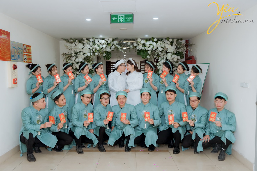 Bộ ảnh ăn hỏi cô dâu Thu Trang và chú rể Duy Đông