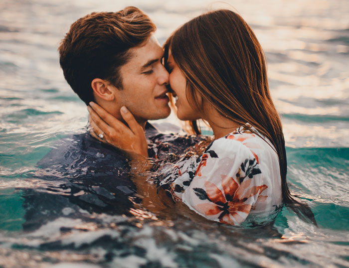 em không đợi anh mãi được đâu