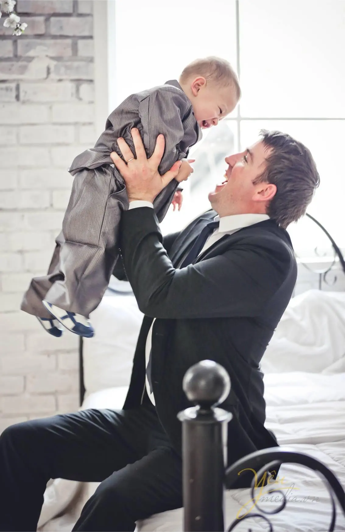 Chụp ảnh gia đình với trẻ con dưới 3 tuổi cần lưu ý gì ?