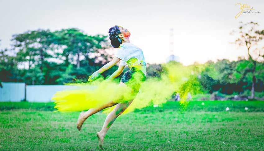 ảnh kỷ yếu ném bột màu color me run