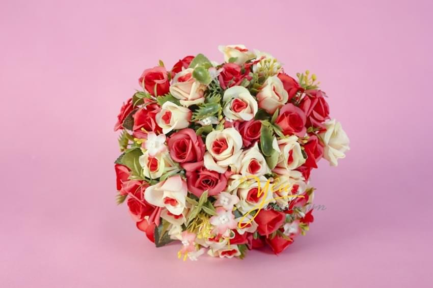 Hoa cầm tay cô dâu Helen