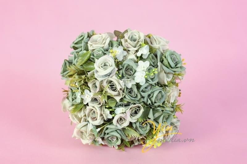 Hoa cầm tay cô dâu Stella