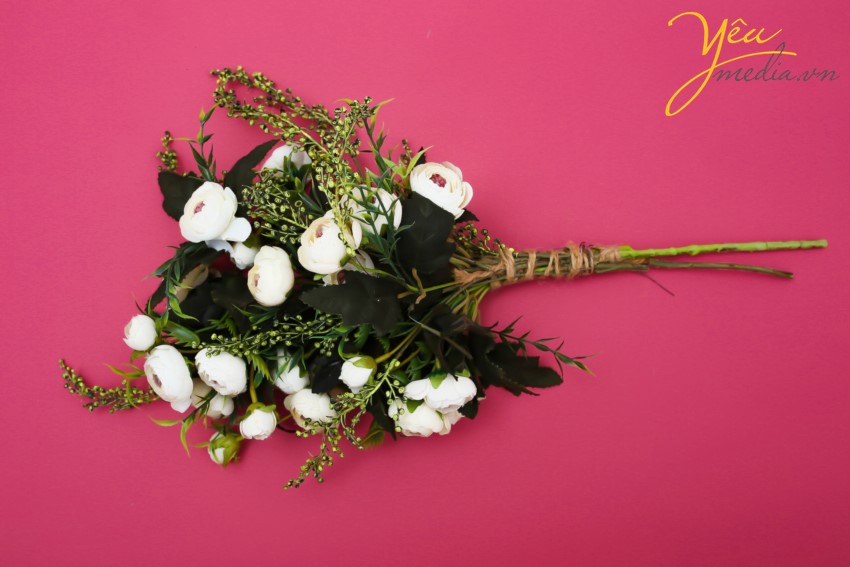 Yêu Media xin gửi tới bạn bó hoa cưới (hoa giả) cho cô dâu chụp hình trong set up pre-wedding, chụp ảnh cưới, chụp ảnh kỷ niệm ngày cưới.. của mình. Hoa cưới Flamingo