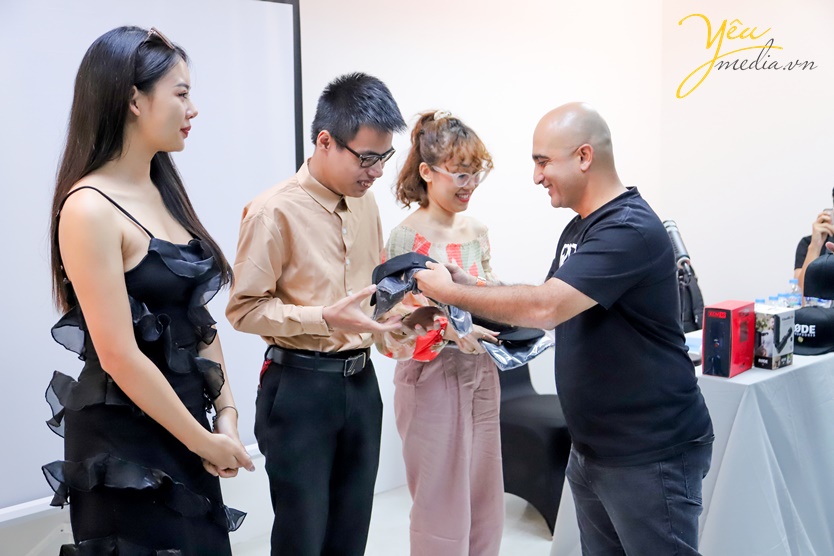 MINI WORK SHOP YCN: KINH NGHỆM THU ÂM TẠI NHÀ