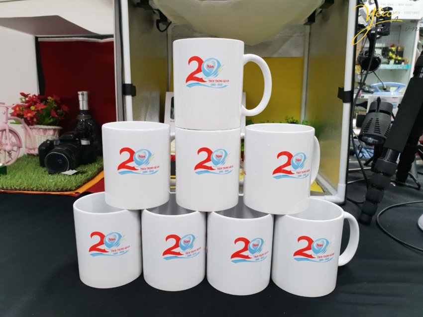 In ảnh lên cốc – Làm cốc sứ quà tặng có hình ý nghĩa