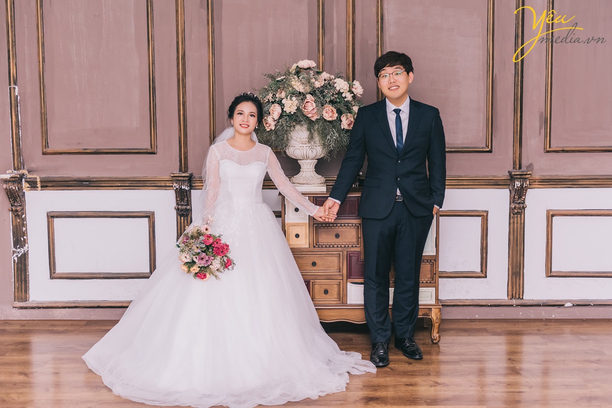 why choose vietnam hanoi yeumedia photoshoot wedding bride groom korean