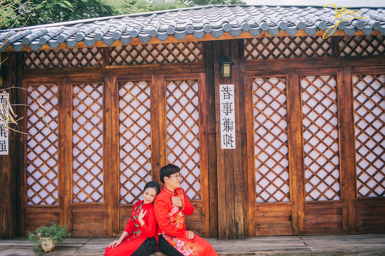 korean people in vietnam costume pre wedding photoshoot in hanoi