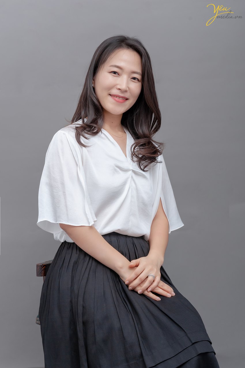 korean portrait photo background studio cv business hanoi studio vietnam ha noi korea