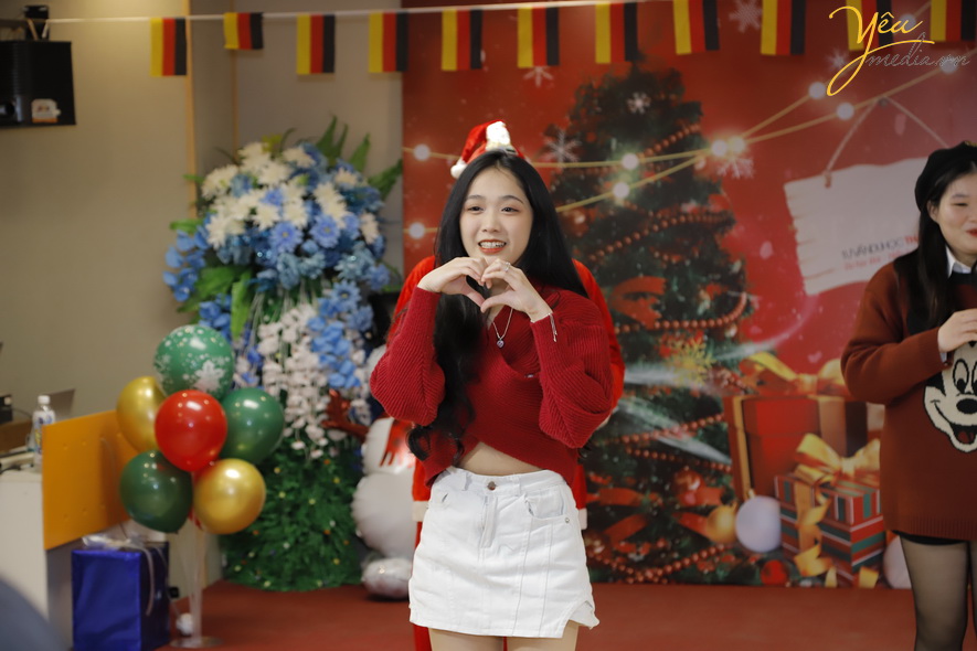 Sự kiện Frohe Weihnachten của các bạn sinh viên