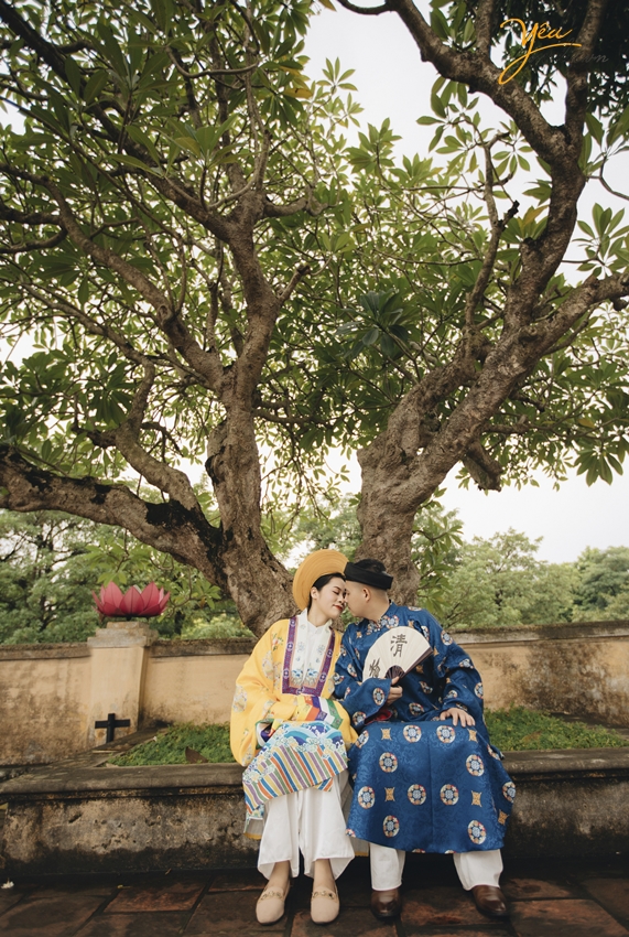 Bộ ảnh cưới mùa thu nội thành Hà Nội đẹp đến nao lòng.
