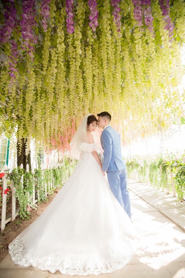 chụp ảnh cưới tại phim trường Rose Garden Bắc Giang