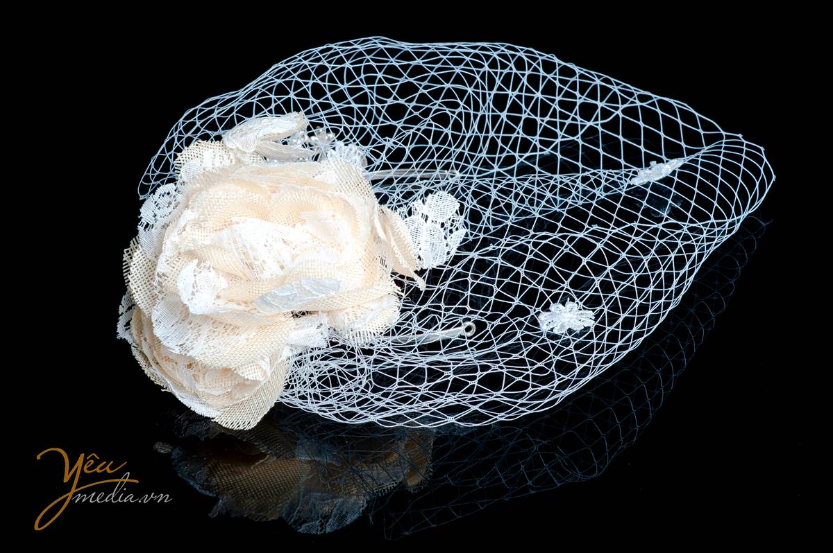 phụ kiện hoa cài tóc cô dâu