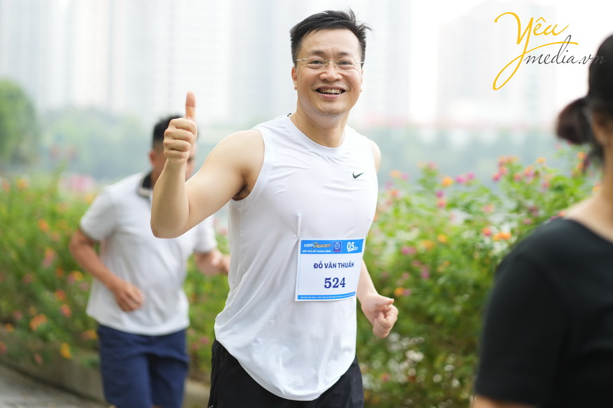 Chụp ảnh giải chạy chào mừng 17 năm thành lập Vidifi "Vidifi Run 2024"