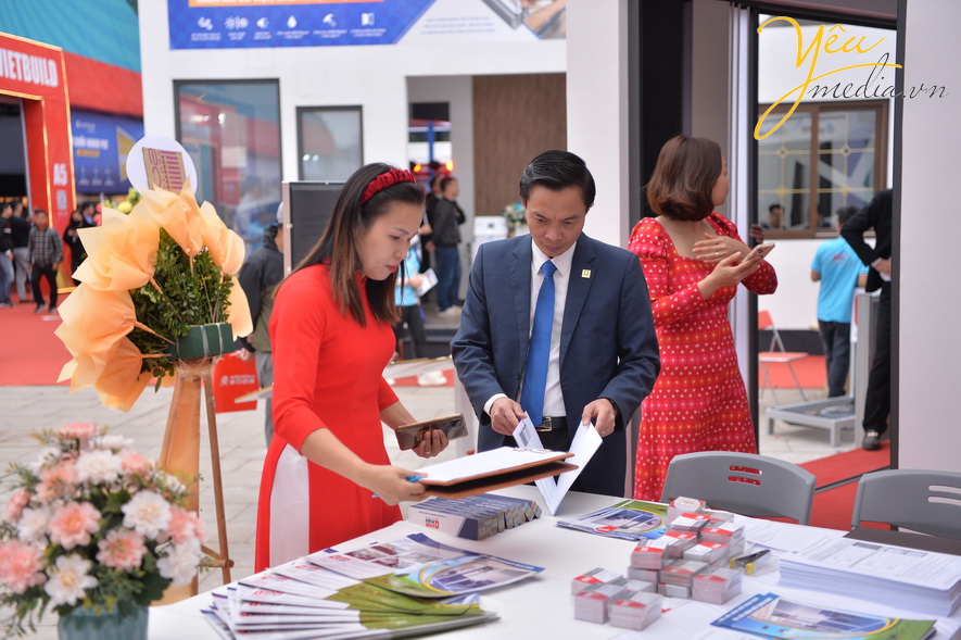 Cùng ngắm nhìn hình ảnh sự kiện triển lãm cửa lưới Quang Minh tại Hà Nội