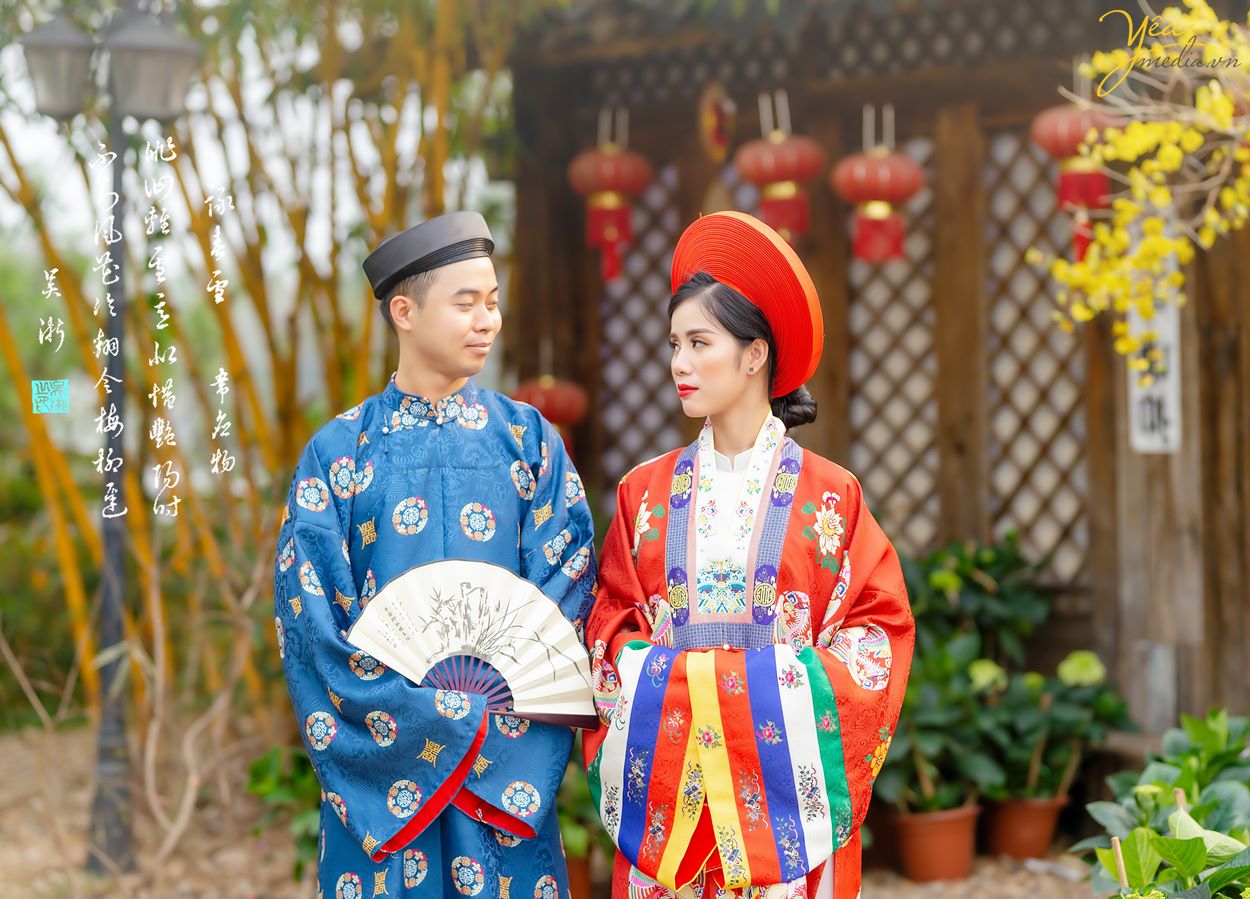 Cô dâu khoác áo Nhật Bình, chú rể diện áo tấc trong album ảnh tại Hà Nội