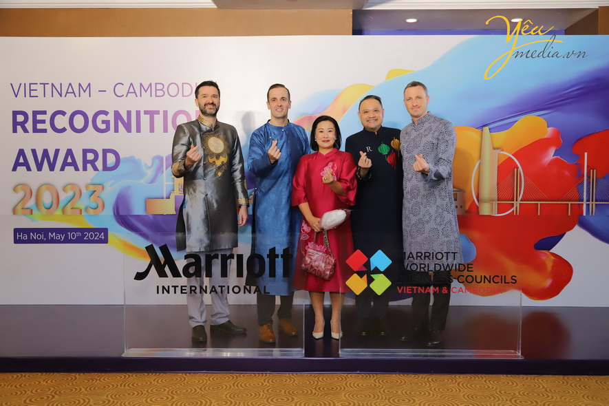 Chụp ảnh sự kiện Marriott Intermational và in ảnh lấy ngay