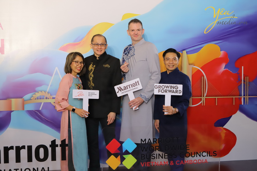 Chụp ảnh sự kiện Marriott Intermational và in ảnh lấy ngay