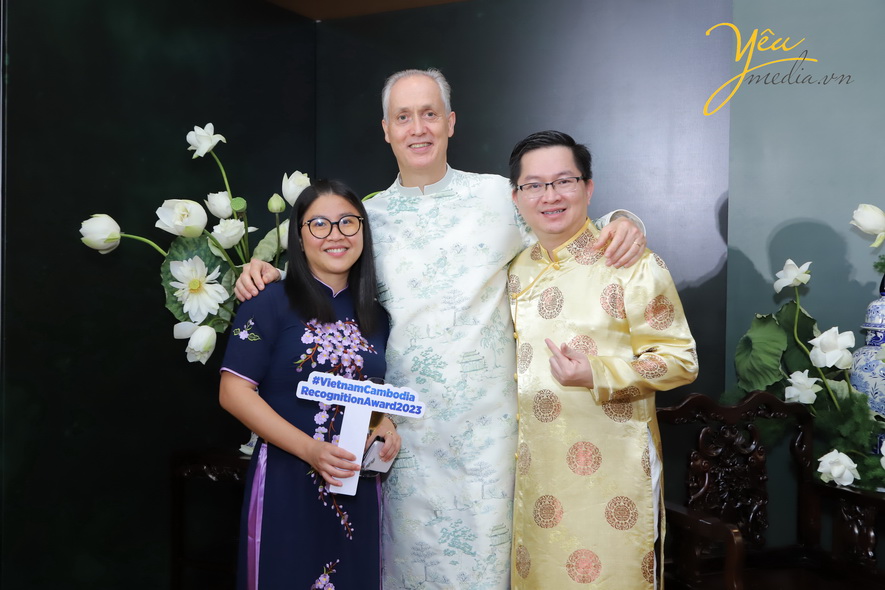 Chụp ảnh sự kiện Marriott Intermational và in ảnh lấy ngay